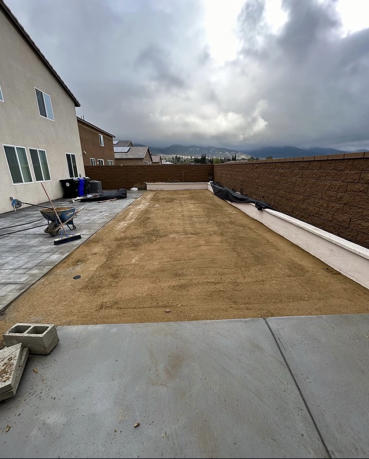 Side Yard Turf — before work started